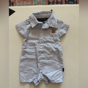 American Hawk|Baby boy Pastel Blue Striped Romper,button down details•••Preppy